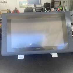 Wacom DTK2200 Cintiq 22HD 21-Inch Pen Display Tablet, Black