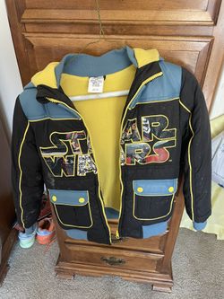 Star Wars Jacket ( Disney Brand ) Small Kids Size 5/6 ( Price $15)