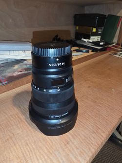 Nikon Z 14-24 2.8 wide angle lens