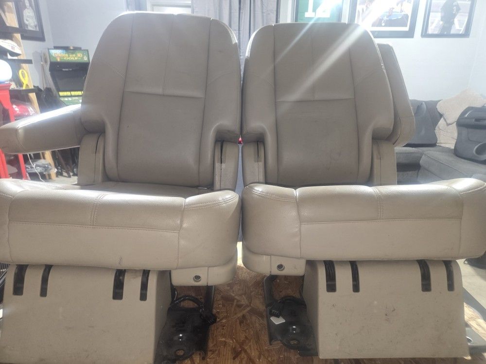 Rear Captain Seats