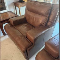 2 Matching Wide Electric Leather Rocker Chairs Recliner 
