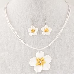 Fashion jewelry sweet petals necklace and earrings