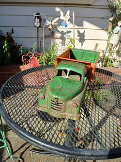 1950's Stucto Hydrolic Dump Truck