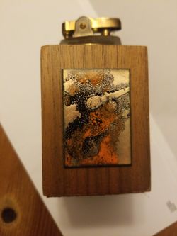Walnut Vintage Lighter