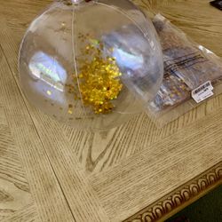 Clear Plastic Beach Balls With Confetti