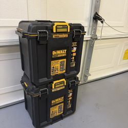 DEWALT ToughSystem 2.0 Compact Deep Tool Box