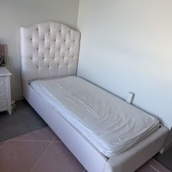 Pottery Barn Twin Bed