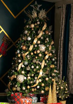7.5-ft  Yorkshire christmas tree