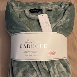 NEW Baroque Luxury Velvet Robe (Sage Color)