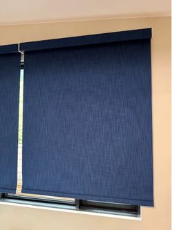 Motorized window curtains