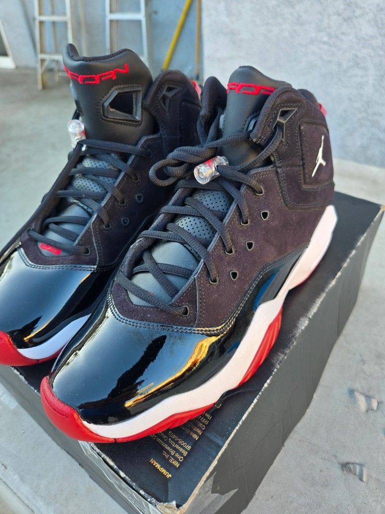 New Air Jordan
Original, box with no lid
Side