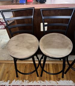 2 Bar Stools