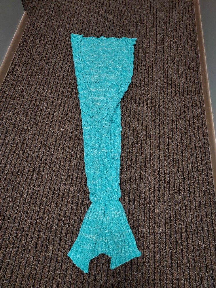 BRAND NEW Mermaid Blanket