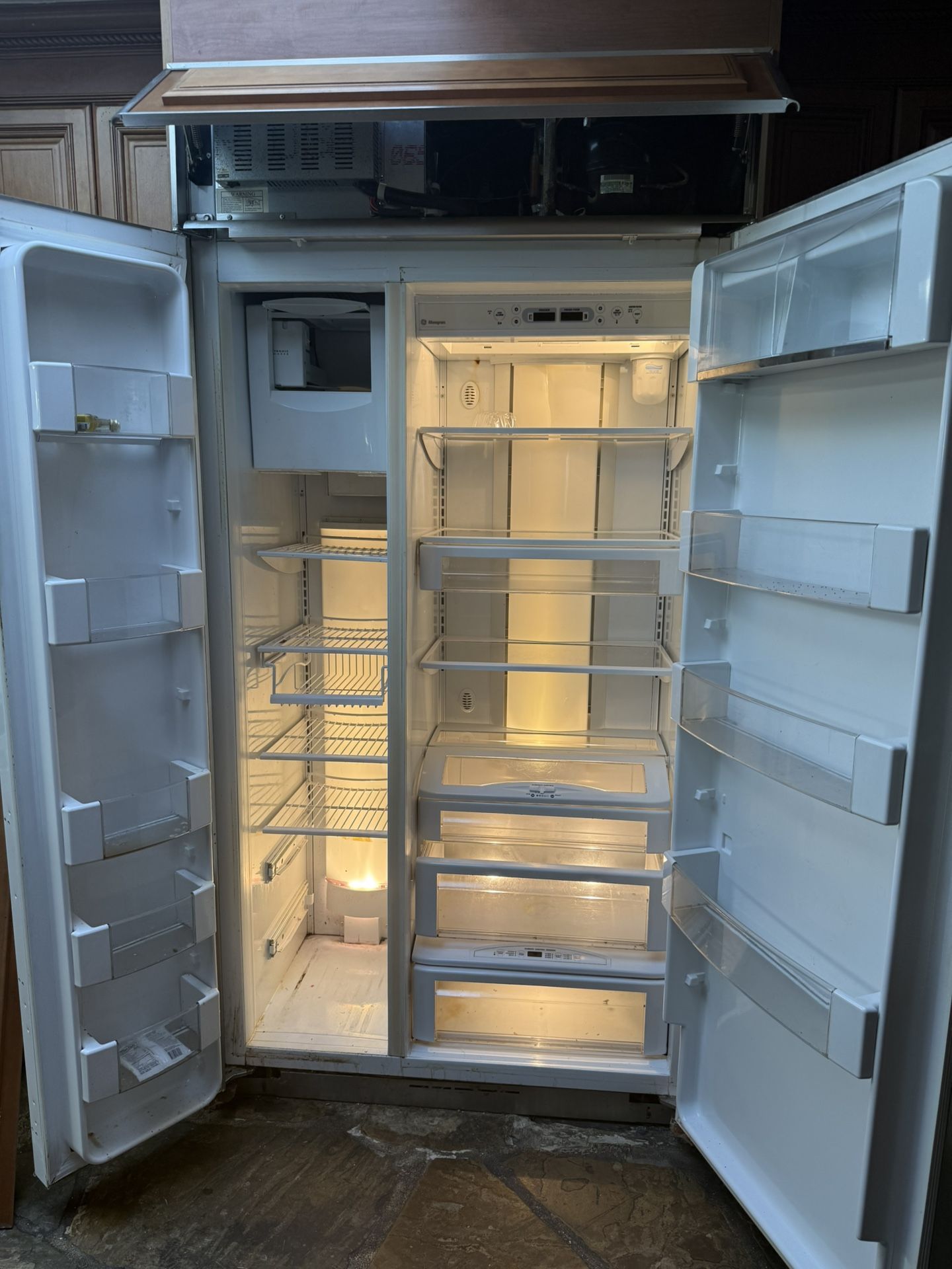 Free Built In refrigerator