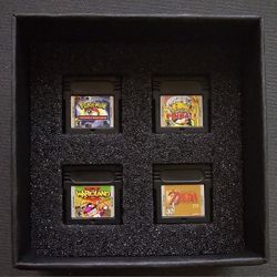 Blue Bomber Fox Gameboy Keycap Artisans (Pokemon TCG/Pinball, Warioland, Zelda)