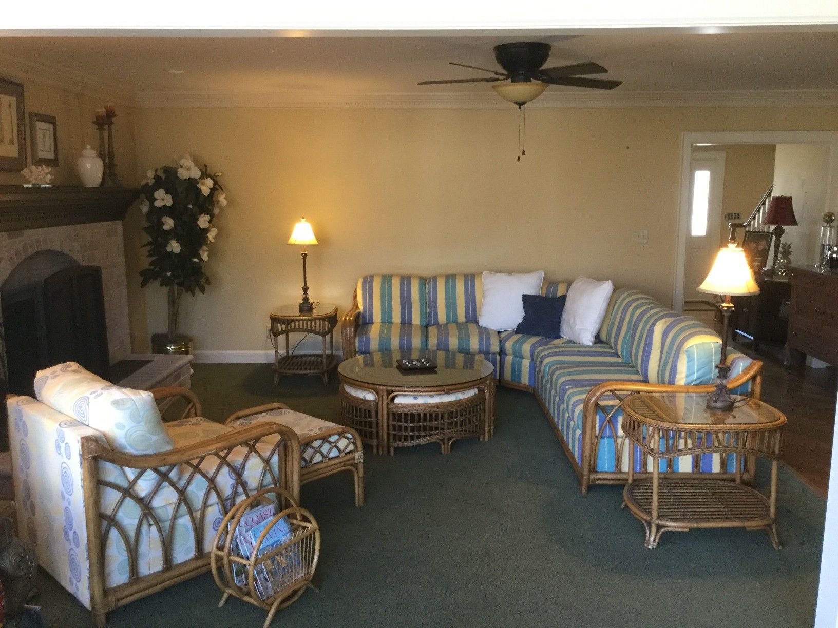 1,100 Haverty's Coastal Rattan Living Room Set for Sale in Suffolk, VA