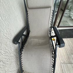 Zero Gravity Lounge Chair 