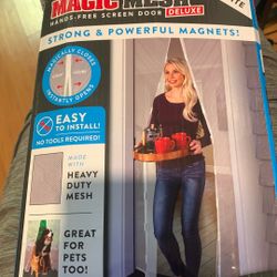Magic Mesh Screen Door