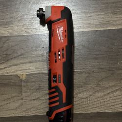 Milwaukee M12 12V Lithium-Ion Cordless Oscillating Multi-Tool w/ m12 2.0ah battery