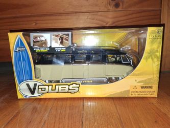Jada Toys V-DUB$ 1962 Volkswagen Bus 1:24 Scale