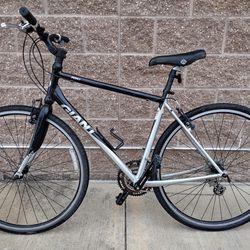 Giant FCR Hybrid Bike Bicycle 700c
