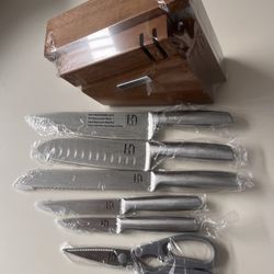 NEW 8 Piece Japanese Knife set 