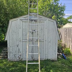 12' Fiberglass Ladder
