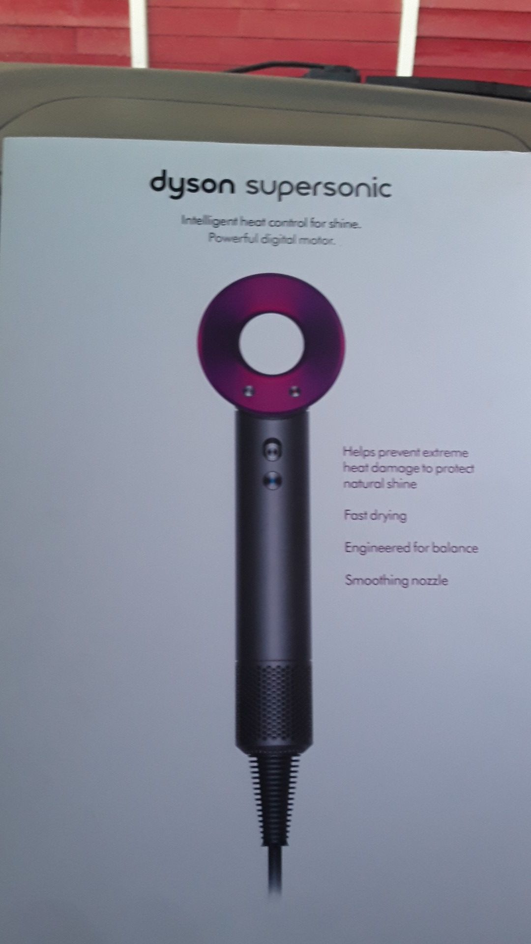 Dyson supersonic heat control with a powerful digital mptorfor shine