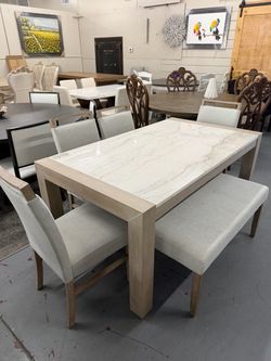Comedores // Mesas # Disponibles// Dining Set // in Stock