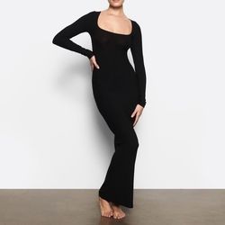 Skims black M SOFT LOUNGE LONG SLEEVE DRESS