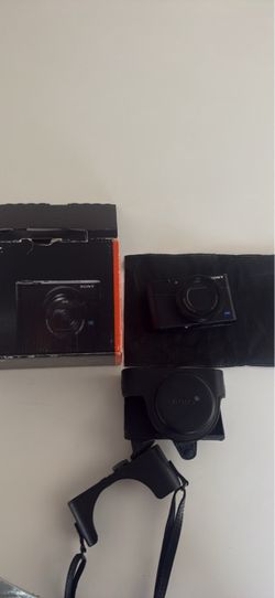 Sony Cyber-shot DSC-RX100 VII Digital Camera