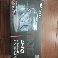 
GIGABYTE - Radeon RX 9060 XT GAMING OC 16G GDDR6 PCI Express 5.0 Graphics Card - Black