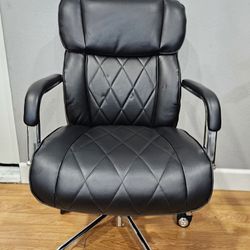 laZboy Sutherland  Executive  office chair