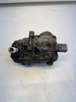 2010 2011 TOYOTA PRIUS A/C COMPRESSOR