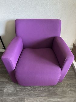 Steelcase Turnstone  Jenny Club Low Lounge Chair 