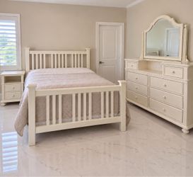 Queen bedroom set