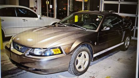 2003 Ford Mustang 2dr Coupe