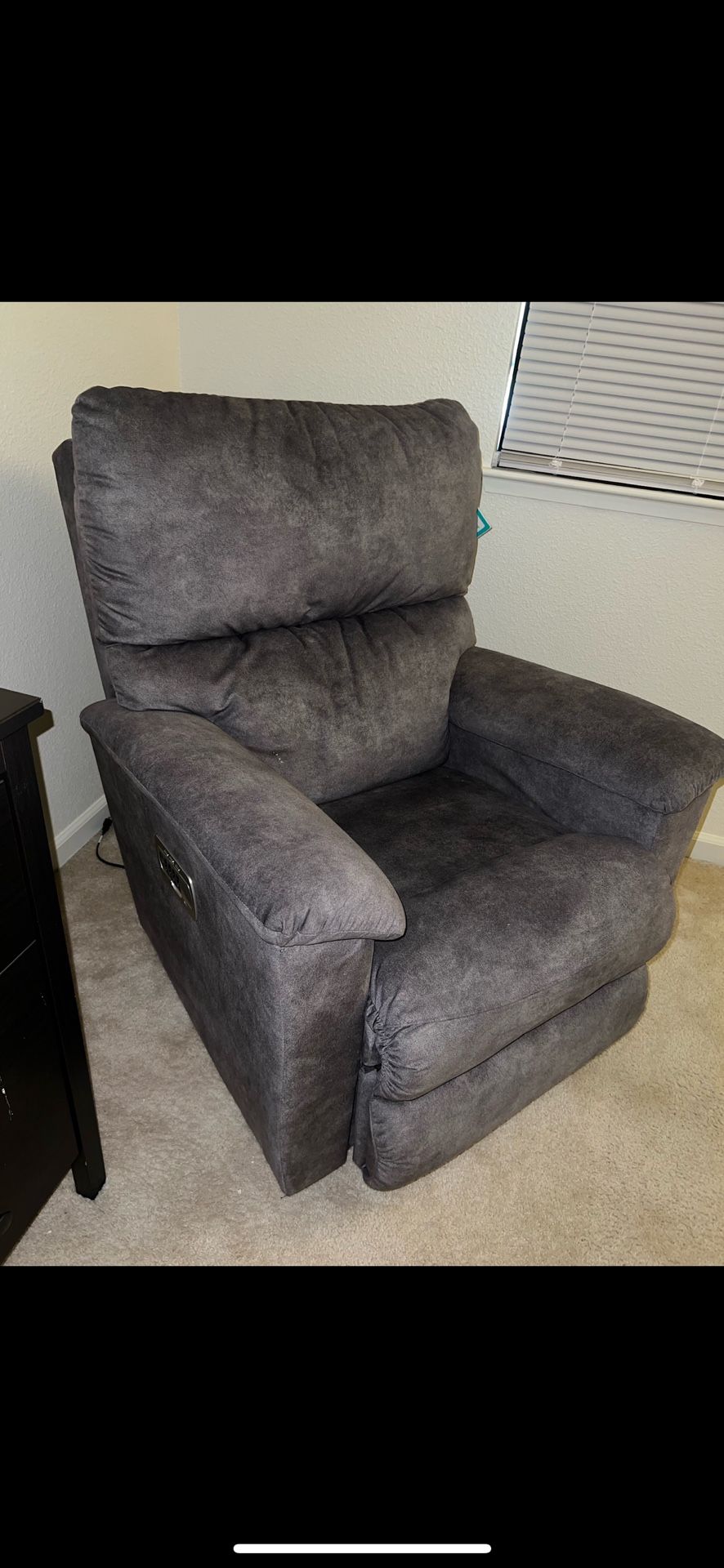 Electric Lazy boy Recliner