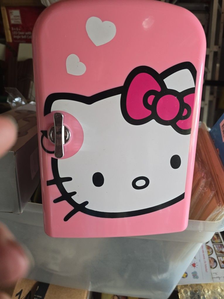 Little Fridge Hello Kitty see pictures