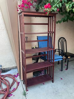 Free Bookshelf