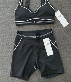 Alo Heart Throb Set $75 SIZE L **READ DESCRIPTION**