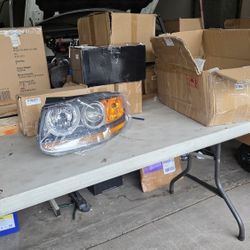 Left Headlight Assembly Hyundai Santa Fe 2010-2012