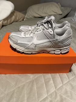 Nike Vomero 5