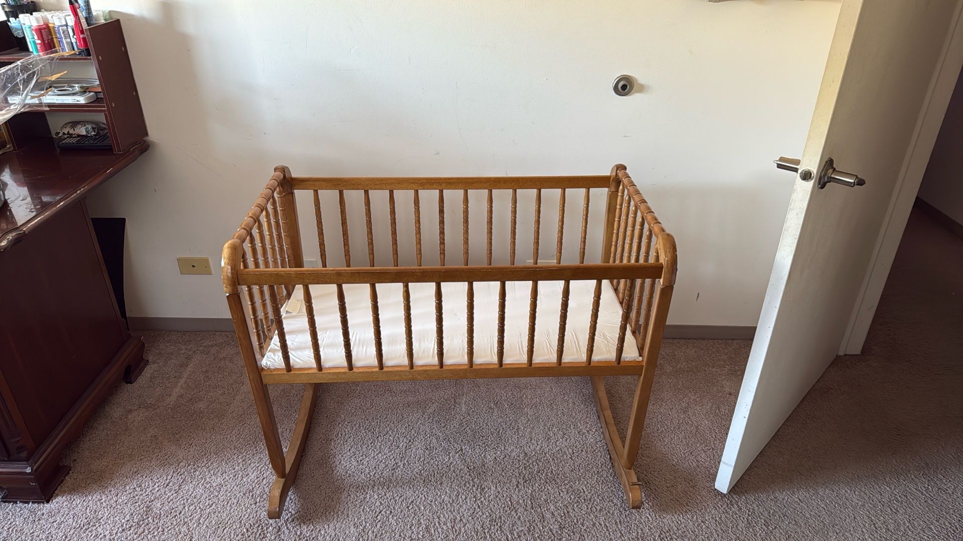 Rocking Baby Crib 