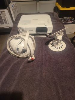 Epson Projector, Celing Mount, 50ft HDMI Cable