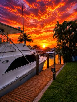 Fort Lauderdale waterfront ocean access no fixed Bridges three bedroom two bath newly renovated talk your yacht behind your house