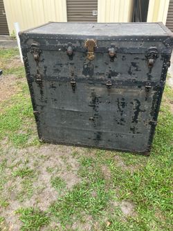 Vintage Steamer Trunk