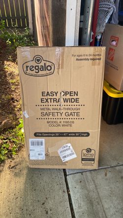 Regalo Easy Open Extra Wide Metal Safety Gate