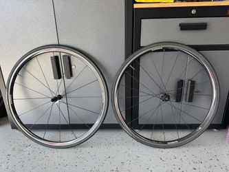 Shimano RS10 Wheelset With Tires Excellent Condition
