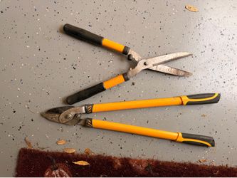 2-Piece Manual Yard Tool Set: Bypass Lopper & Hedge Shears